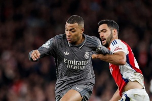 开云网页-骆明：皇马打皇社能丢4个对枪手丢3个也正常 卡马文加自废武功