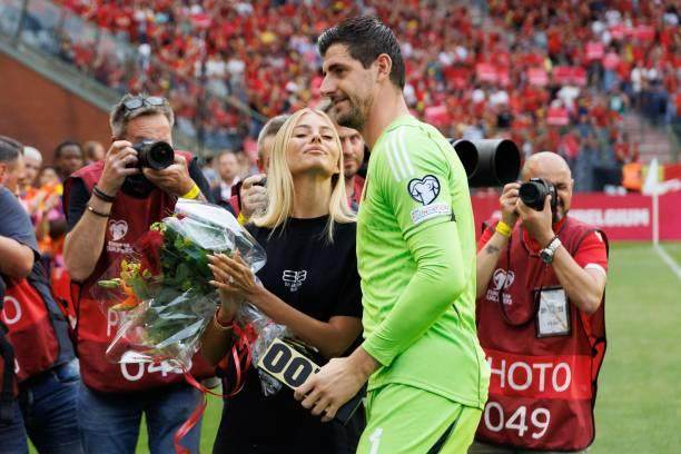 不满队长顺位不如卢卡库，库尔图瓦退出国家队？